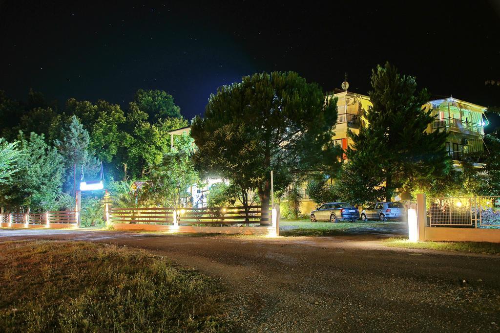 Hotel Geromichalos Paralia Skotinis Exterior photo