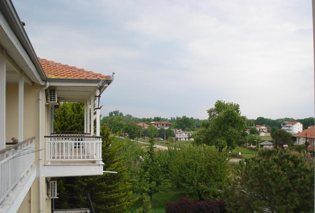 Hotel Geromichalos Paralia Skotinis Exterior photo