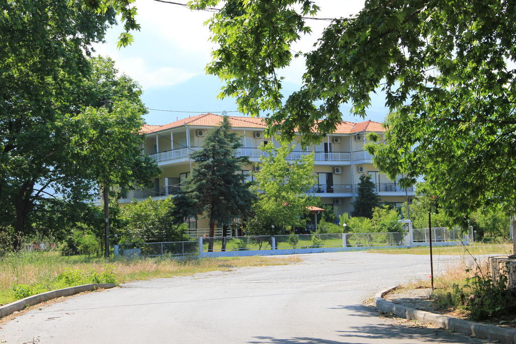 Hotel Geromichalos Paralia Skotinis Exterior photo